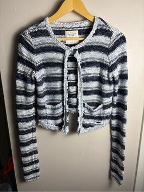 Abercrombie & Fitch Navy and White Striped Cropped Knit Cardigan Small
